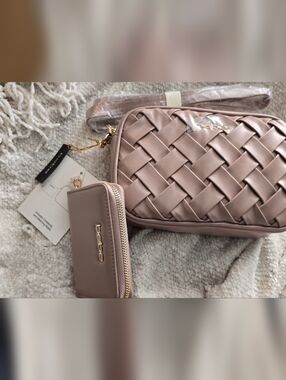Bebe Woven Crossbody Bag and Wallet Set in Mauve